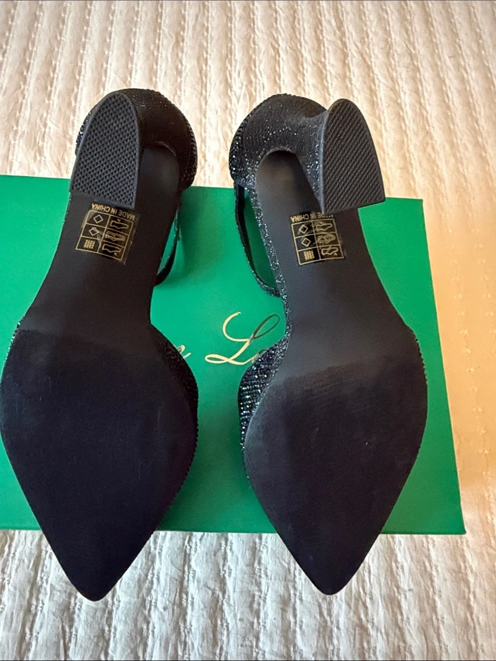 Lauren Lorraine Black Pointed Toe Ankle-Strap Heels w/ Sparkle 6 ❤️